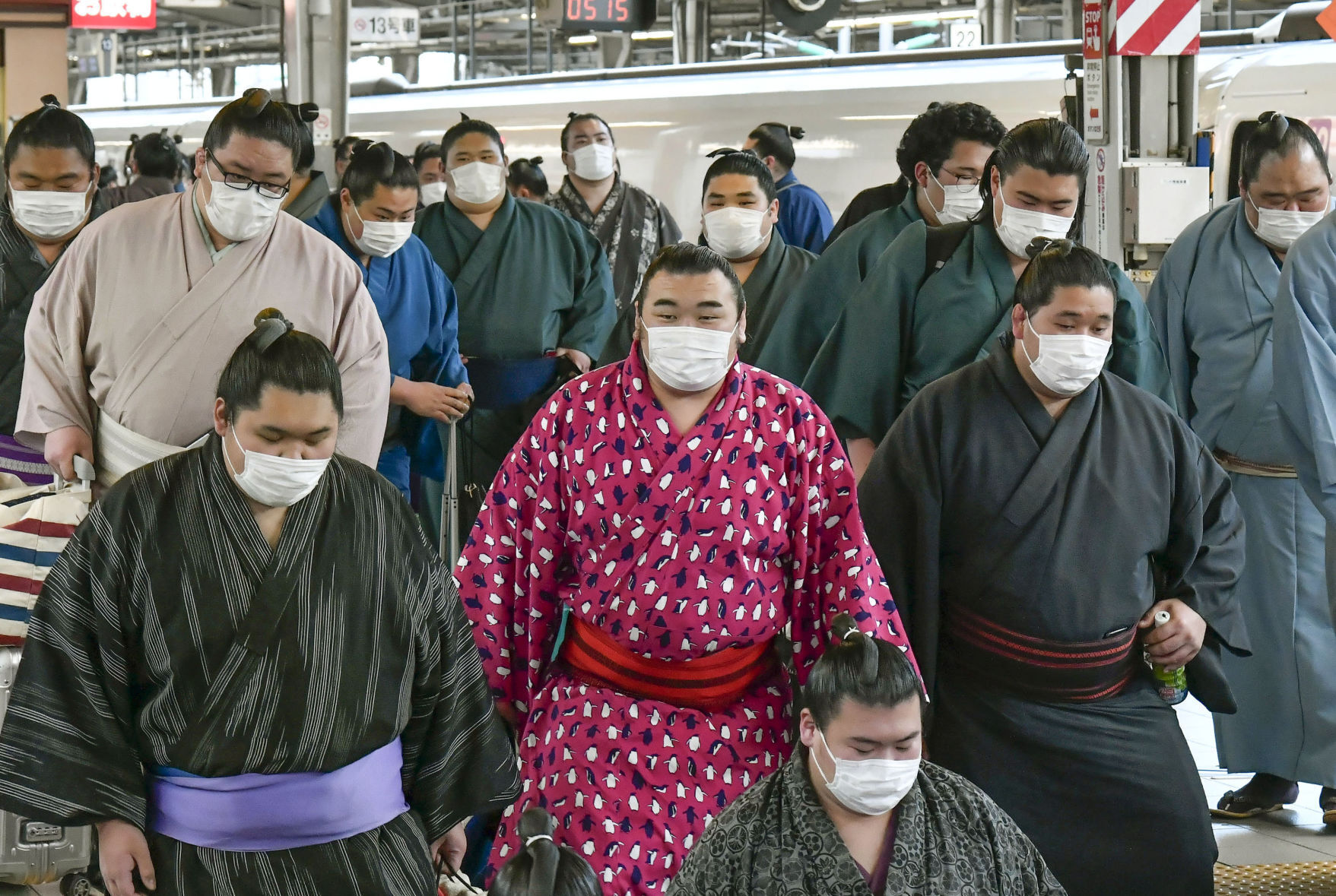 APTOPIX Japan China Outbreak